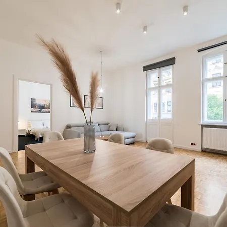 Kilinskiego Spacious By Bookinghost *