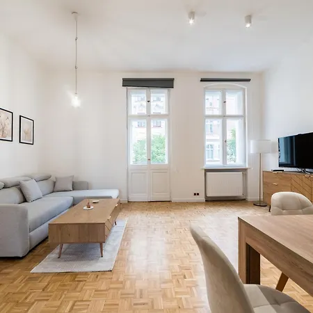 Kilinskiego Spacious By Bookinghost Poznan