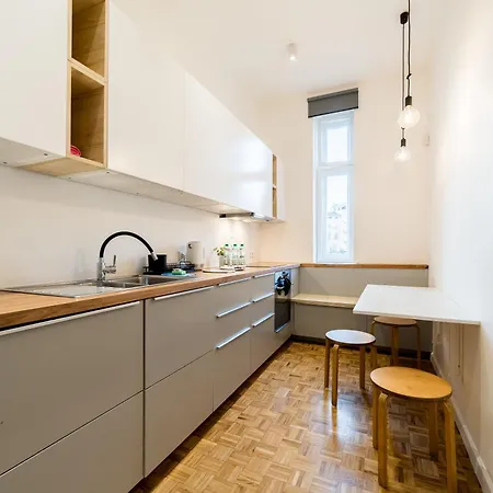 Kilinskiego Spacious By Bookinghost Daire Poznan